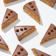 Tort "Napolitane și caramel" - 2 Imagine