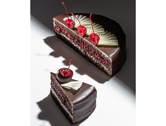 Tort "Velvet Cherry" - 3 Imagine